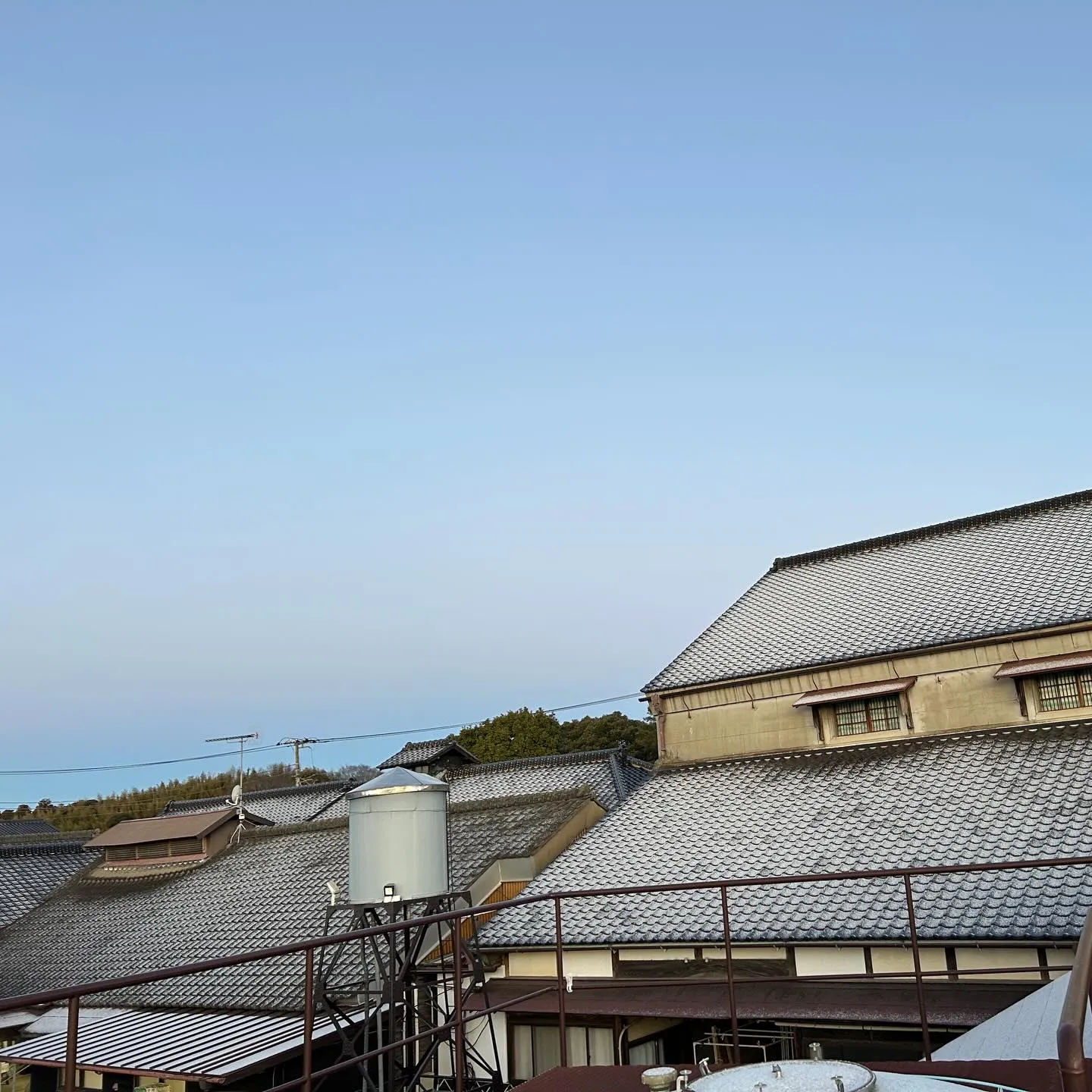 茨城県潮来は今朝ちょっと雪が降ったようです🌨️ 6:30頃、...